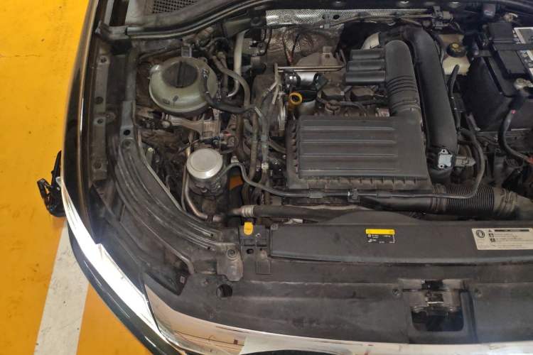 Used Volkswagen Lavida 2019 280TSI DSG Comfort Edition China VI standard Engine Bay Right