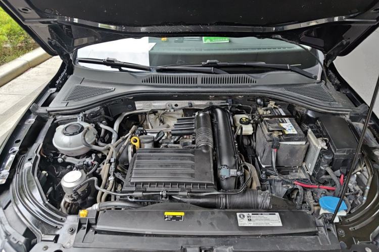 Used Volkswagen Lavida 2019 280TSI DSG Comfort Edition China VI standard Engine Bay