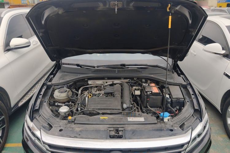 Used Volkswagen Lavida 2019 280TSI DSG Comfort Edition China VI standard Engine Bay