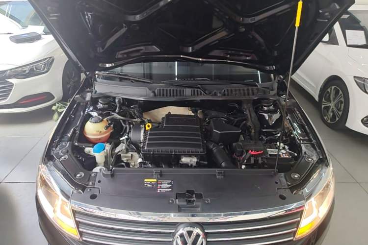 Used Volkswagen Lavida 2019 Lavida Start 1.5L Automatic Trendy Version China VI Standard Engine Bay
