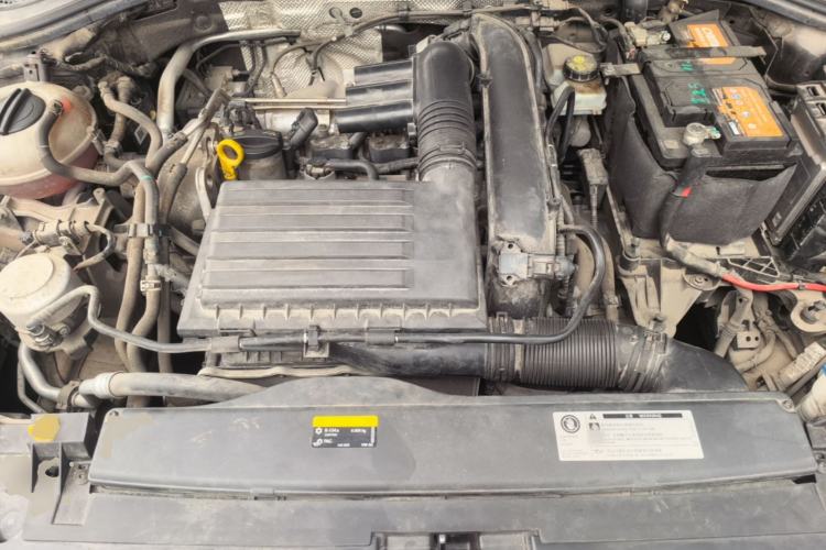 Used Volkswagen Lavida 2019 280TSI DSG Comfort Edition China VI standard Engine Bay
