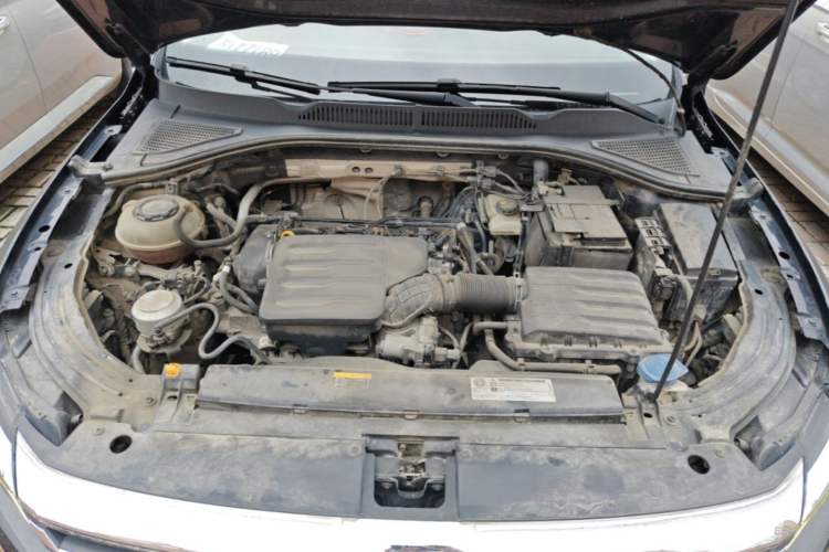 Used Volkswagen Lavida 2019 1.5L Automatic Comfort Edition China VI Standard Engine Bay