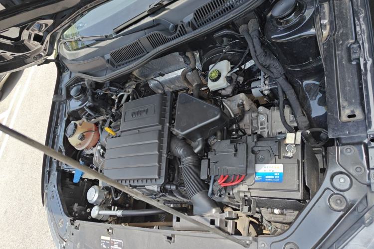 Used Volkswagen Lavida 2019 Lavida Start 1.5L Automatic Trendy Version China VI Standard Engine Bay