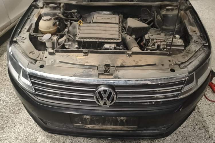 Used Volkswagen Lavida 2019 Lavida Start 1.5L Manual Fashion Edition China VI Standard Engine Bay
