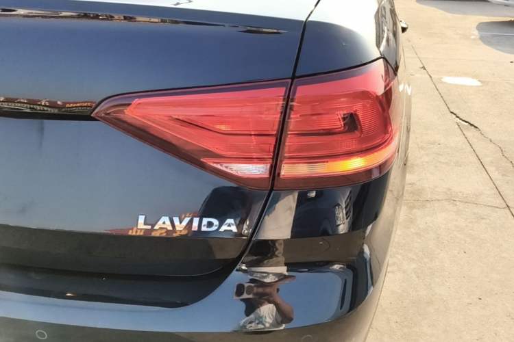 Used Volkswagen Lavida 2019 Lavida Start 1.5L Automatic Trendy Version China VI Standard Exterior 3
