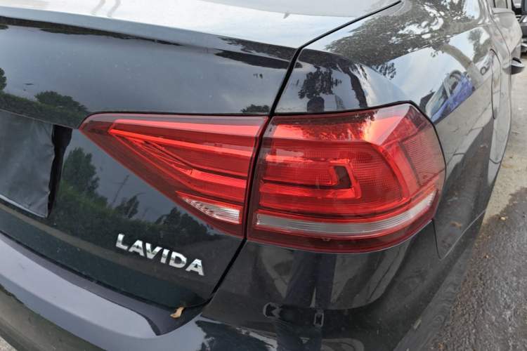 Used Volkswagen Lavida 2019 Lavida Start 1.5L Automatic Trendy Version China VI Standard Exterior 3