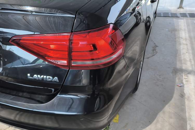 Used Volkswagen Lavida 2019 Lavida Start 1.5L Manual Fashion Edition China VI Standard Exterior 3