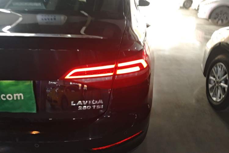 Used Volkswagen Lavida 2019 280TSI DSG Comfort Edition China VI standard Exterior 3
