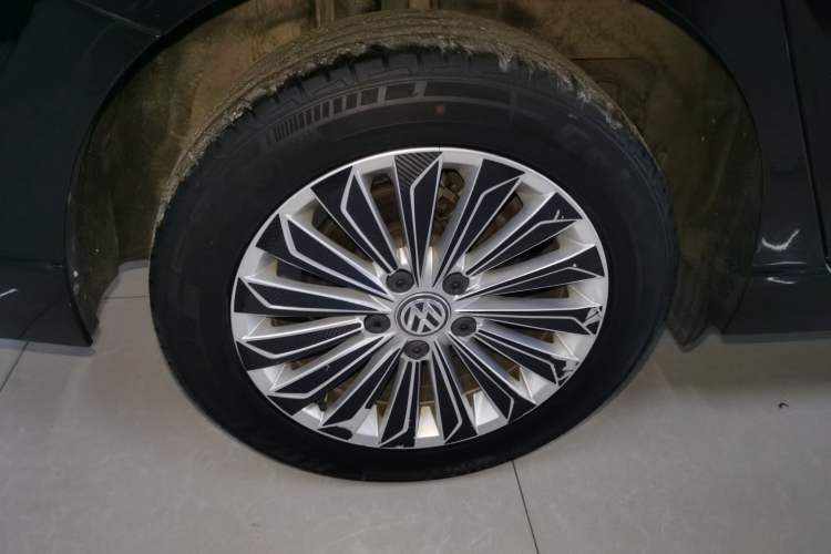 Used Volkswagen Lavida 2019 1.5L Automatic Comfort Edition China VI Standard Exterior 3