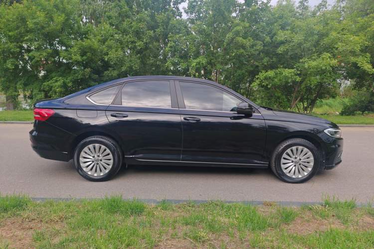 Used Volkswagen Lavida 2019 1.5L Manual Comfort Edition China VI Standard Exterior 3
