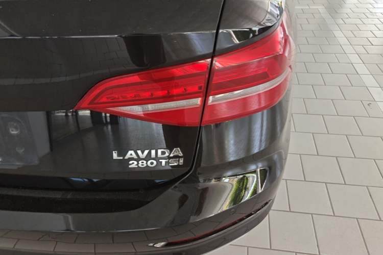 Used Volkswagen Lavida 2019 280TSI DSG Comfort Edition China VI standard Exterior 3