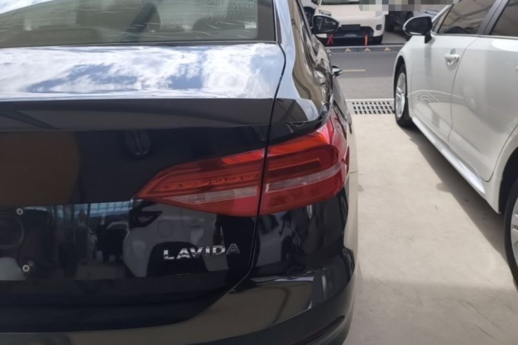 Used Volkswagen Lavida 2019 1.5L Automatic Vision Edition China VI Standard Exterior 3