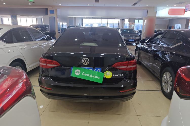 Used Volkswagen Lavida 2019 1.5L Automatic Fashion Edition China VI Exterior 3