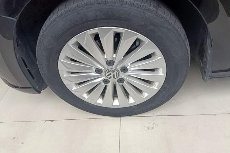 Used Volkswagen Lavida 2019 1.5L Automatic Comfort Edition China VI Standard Exterior 4
