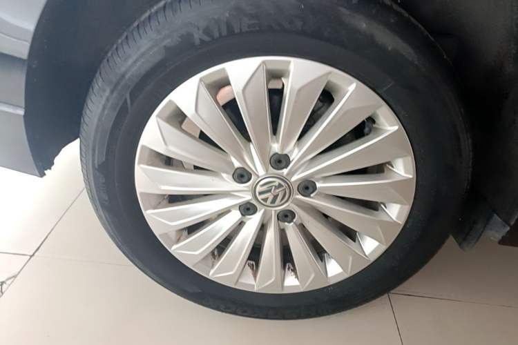 Used Volkswagen Lavida 2019 1.5L Automatic Comfort Edition China VI Standard Exterior 5