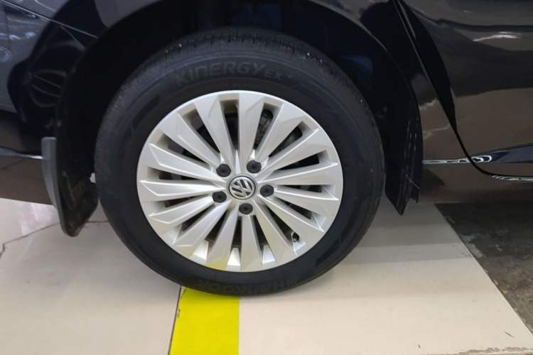 Used Volkswagen Lavida 2019 1.5L Automatic Comfort Edition China VI Standard Exterior 5