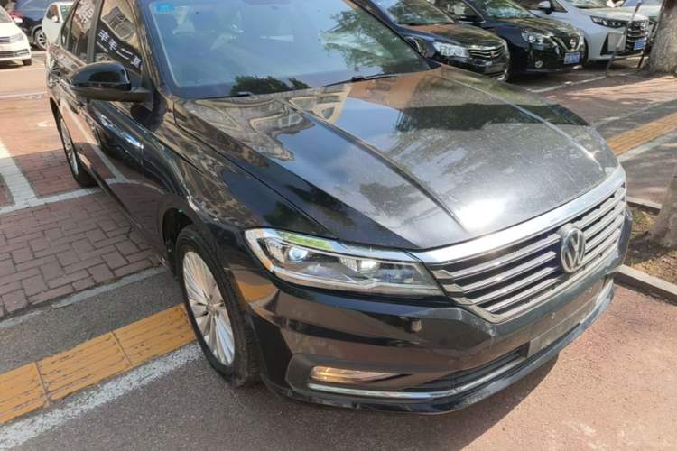 Used Volkswagen Lavida 2019 1.5L Automatic Comfort Edition China VI Standard Front Right 45 Deg