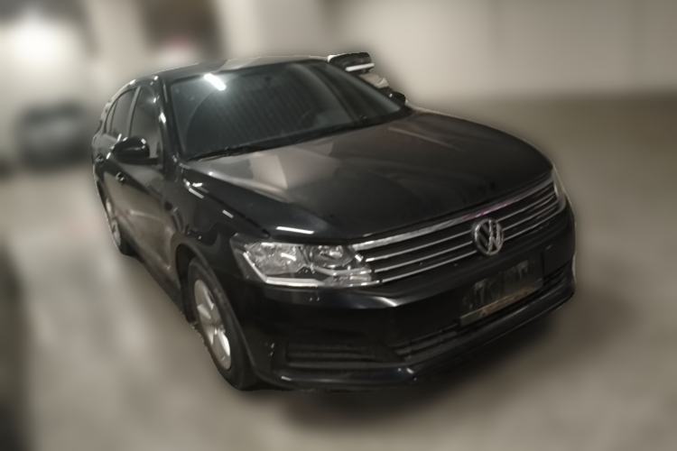 Used Volkswagen Lavida 2019 Lavida Start 1.5L Manual Fashion Edition China VI Standard Front Right 45 Deg