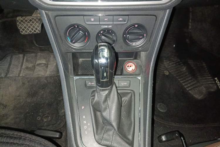Used Volkswagen Lavida 2019 Lavida Start 1.5L Automatic Trendy Version China VI Standard Gear Lever