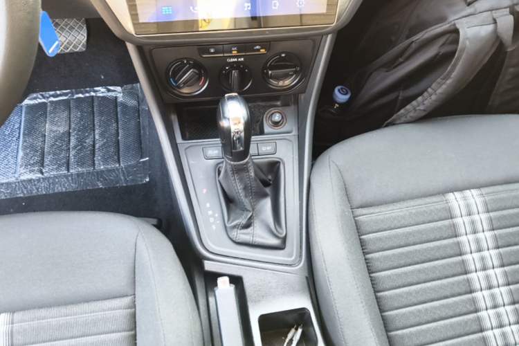 Used Volkswagen Lavida 2019 Lavida Start 1.5L Automatic Trendy Version China VI Standard Gear Lever