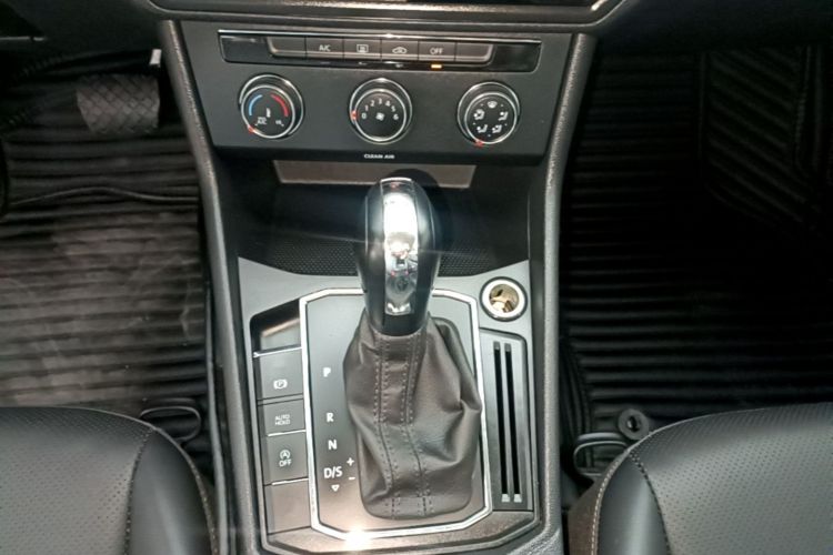 Used Volkswagen Lavida 2019 1.5L Automatic Comfort Edition China VI Standard Gear Lever
