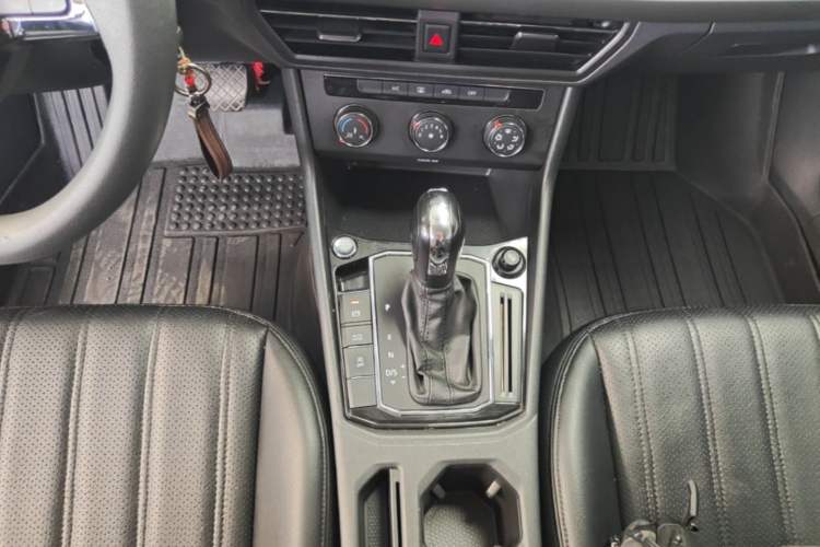 Used Volkswagen Lavida 2019 1.5L Automatic Vision Edition China VI Standard Gear Lever