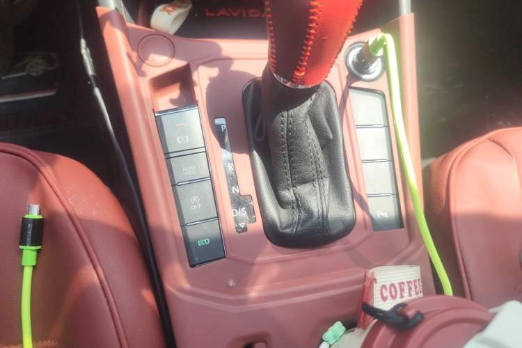 Used Volkswagen Lavida 2019 280TSI DSG Luxury Edition China VI Standard Gear Lever