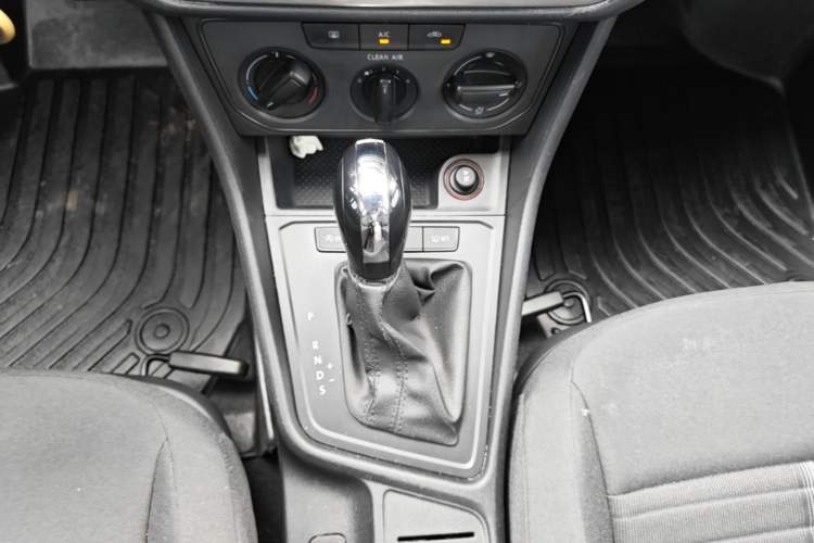 Used Volkswagen Lavida 2019 Lavida Start 1.5L Automatic Trendy Version China VI Standard Gear Lever