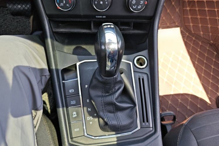 Used Volkswagen Lavida 2019 280TSI DSG Comfort Edition China VI standard Gear Lever