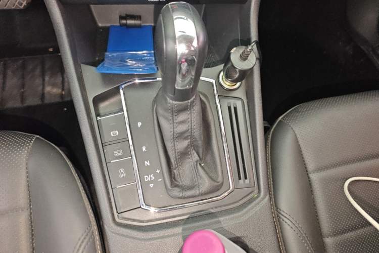 Used Volkswagen Lavida 2019 1.5L Automatic Comfort Edition China VI Standard Gear Lever