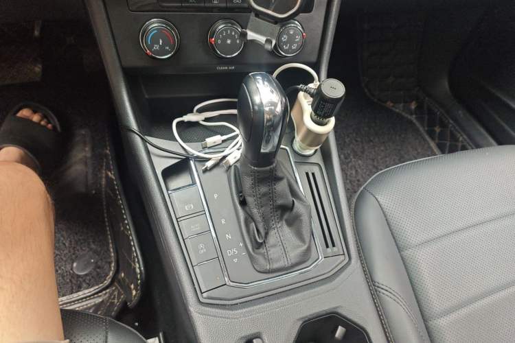 Used Volkswagen Lavida 2019 1.5L Automatic Comfort Edition China VI Standard Gear Lever