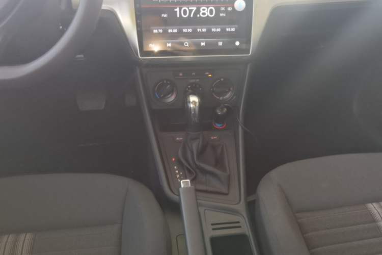 Used Volkswagen Lavida 2019 Lavida Start 1.5L Automatic Trendy Version China VI Standard Gear Lever