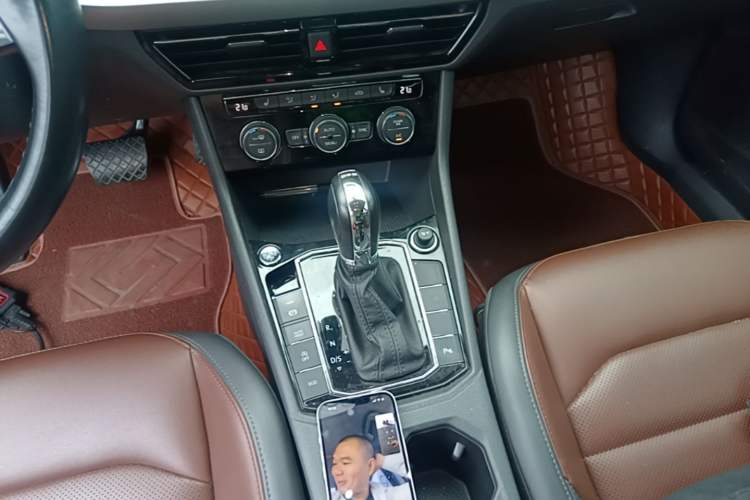 Used Volkswagen Lavida 2019 280TSI DSG Luxury Edition China VI Standard Gear Lever