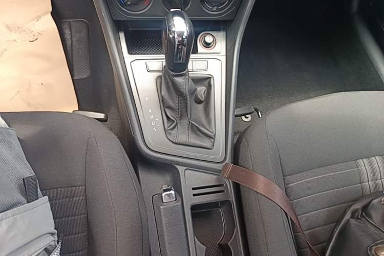 Used Volkswagen Lavida 2019 Lavida Start 1.5L Automatic Trendy Version China VI Standard Gear Lever