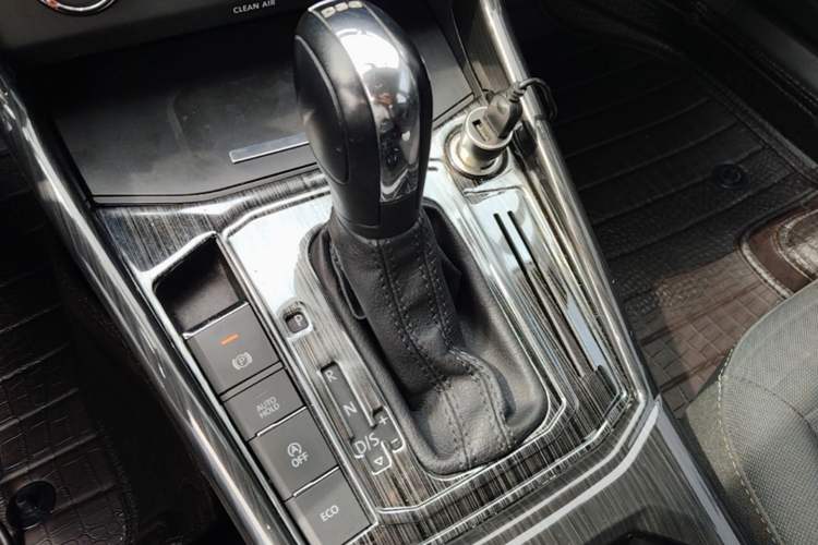 Used Volkswagen Lavida 2019 280TSI DSG Comfort Edition China VI standard Gear Lever
