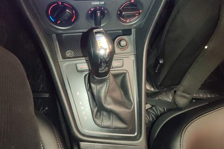 Used Volkswagen Lavida 2019 Lavida Start 1.5L Automatic Trendy Version China VI Standard Gear Lever