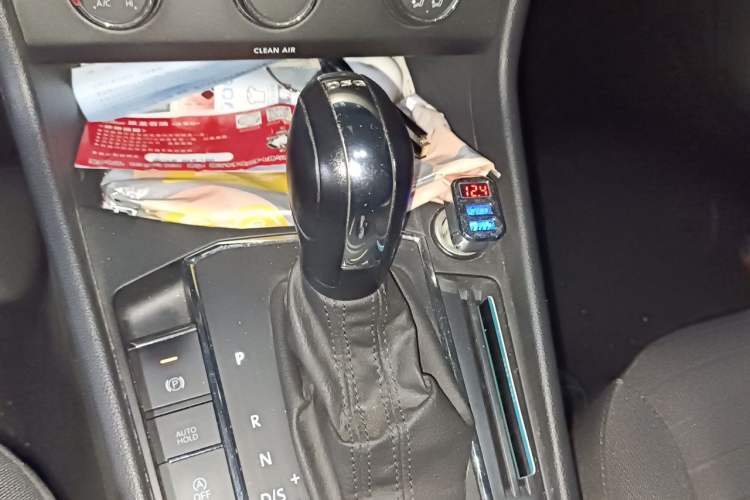 Used Volkswagen Lavida 2019 280TSI DSG Comfort Edition China VI standard Gear Lever