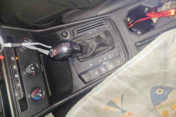 Used Volkswagen Lavida 2019 280TSI DSG Comfort Edition China VI standard Gear Lever