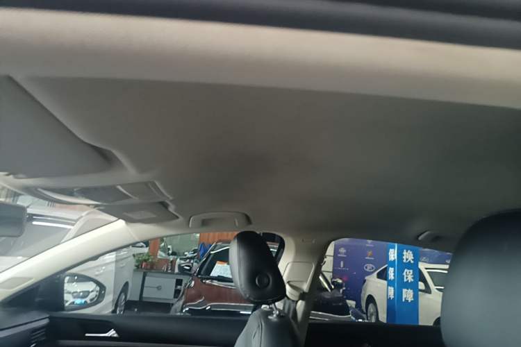 Used Volkswagen Lavida 2019 1.5L Automatic Fashion Edition China VI Headliner
