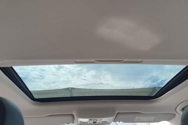 Used Volkswagen Lavida 2019 1.5L Automatic Vision Edition China VI Standard Headliner