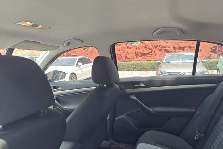 Used Volkswagen Lavida 2019 Lavida Start 1.5L Automatic Trendy Version China VI Standard Headliner