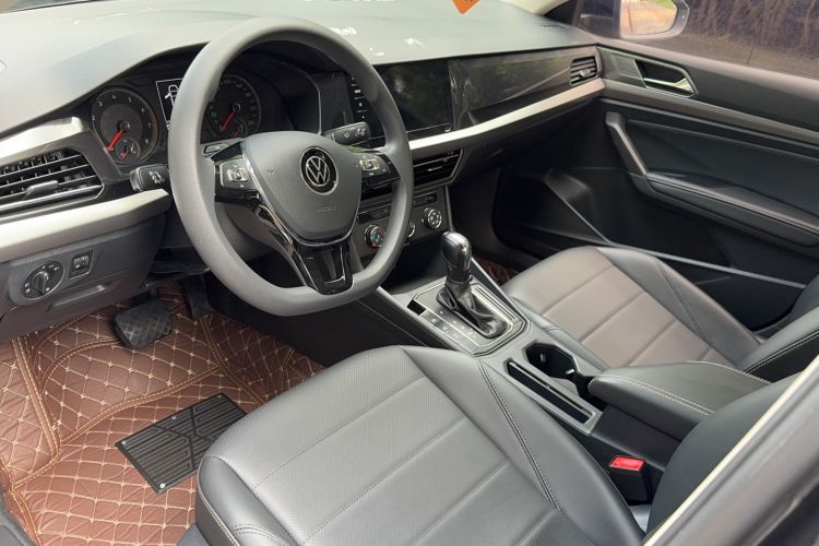 Used Volkswagen Lavida 2019 1.5L Automatic Comfort Edition China VI Standard Interior 1