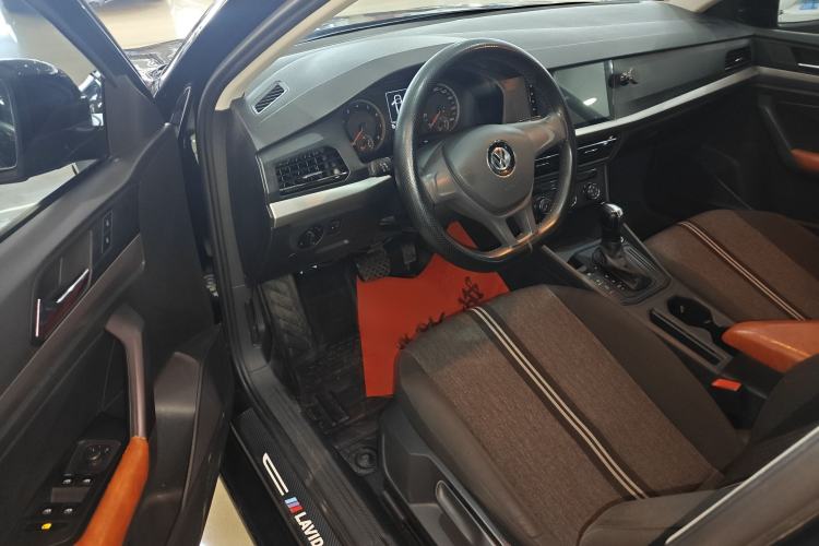 Used Volkswagen Lavida 2019 1.5L Automatic Fashion Edition China VI Interior 1
