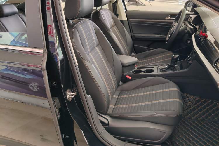 Used Volkswagen Lavida 2019 280TSI DSG Comfort Edition China VI standard Interior 12