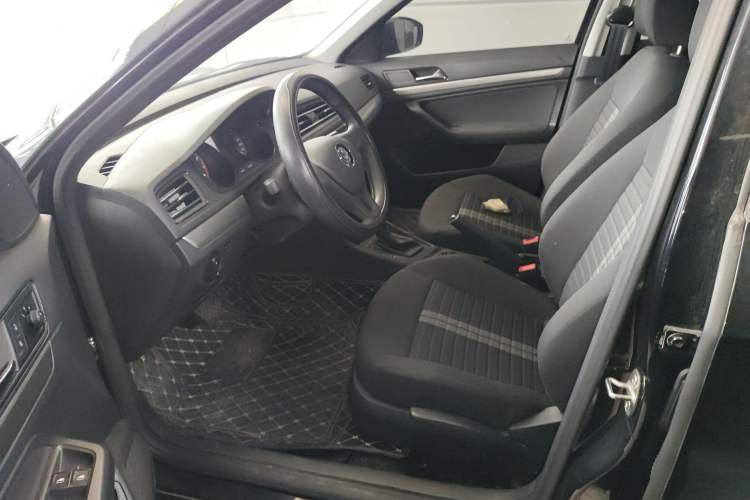 Used Volkswagen Lavida 2019 Lavida Start 1.5L Automatic Trendy Version China VI Standard Interior 3