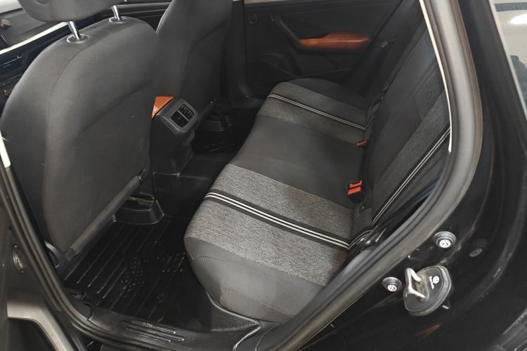 Used Volkswagen Lavida 2019 1.5L Automatic Fashion Edition China VI Interior 3