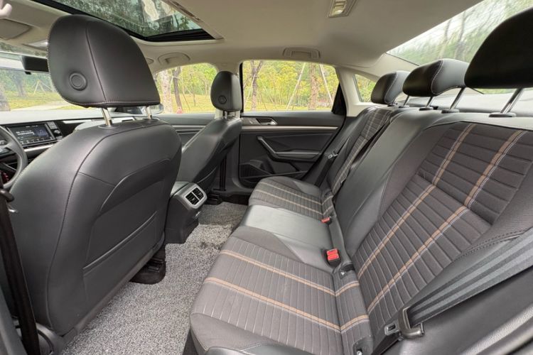 Used Volkswagen Lavida 2019 280TSI DSG Comfort Edition China VI standard Interior 4