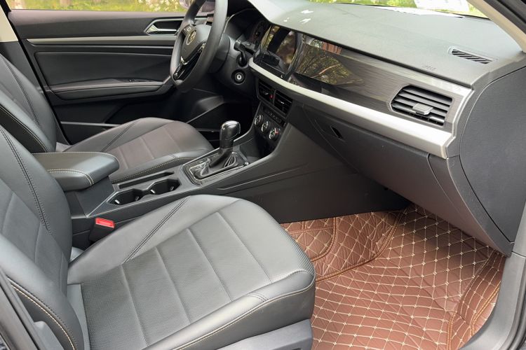 Used Volkswagen Lavida 2019 1.5L Automatic Comfort Edition China VI Standard Interior 5