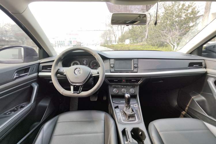 Used Volkswagen Lavida 2019 1.5L Automatic Comfort Edition China VI Standard Interior 6