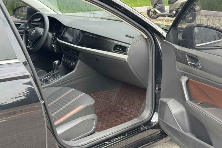 Used Volkswagen Lavida 2019 280TSI DSG Comfort Edition China VI standard Interior 9